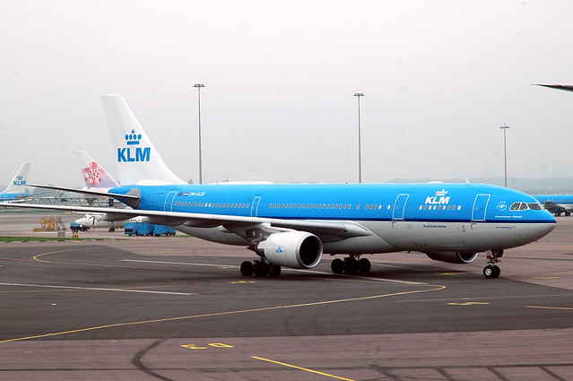 KLM A330-203 PH-AOE