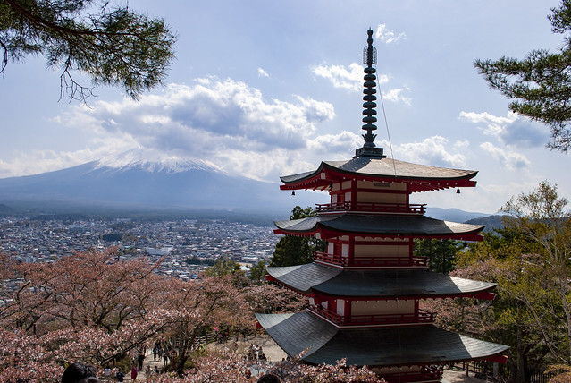 忠霊塔パゴダ、下吉田、日本 – Chureito Pagoda, Shimoyoshida, Japan