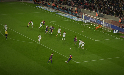 Messi. tiro libre. Barcelona vs Elche - Camp Nou. Copa del R… - Flickr