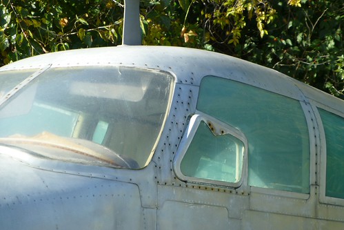 Small Cockpit Window Cockpit Windows of Small Aircraft_P1420356c | If anyone know… | Flickr