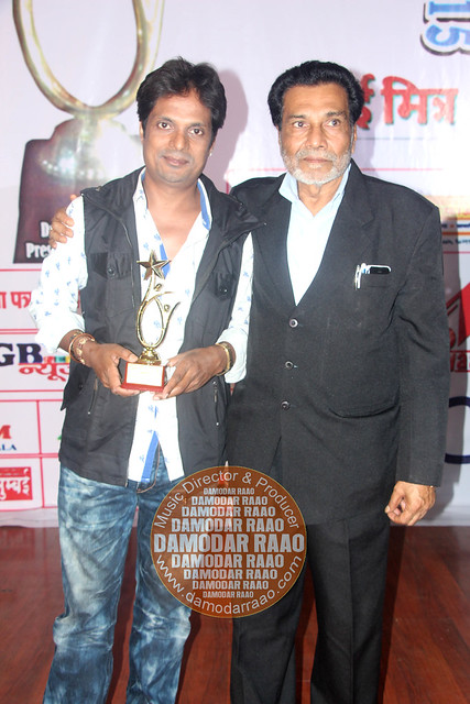 Damodar Raao & Farukh Ajam - Darshanik mumbai press media award 2015 best music director damodar raao - kalyanji jana mumbai Award 2015