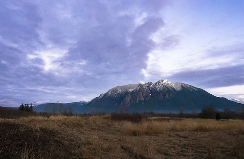 mt si blue hour sunset landscape mountain sky clouds winter north bend washington pnw pacific northwest state west field fog pentax