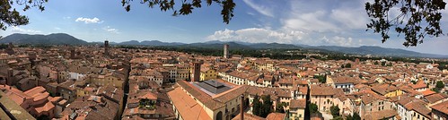 snapseed apple mobilephoto architecture outdoor italy romanesque garden sky roof panorama 6s iphone lucca