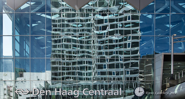 Reflectie Centraal Station Den Haag