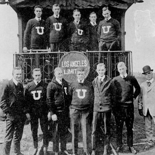 Throwback Thursday: The @Runnin_Utes of yester-century hit the rails for an LA road trip. The 21st-century version of #UniversityofUtah Men's Basketball took to the air to #AZ, looking to soar over #ASU (tonight) and No. 10 #UofA (Sat.) in the #Sonora. #G