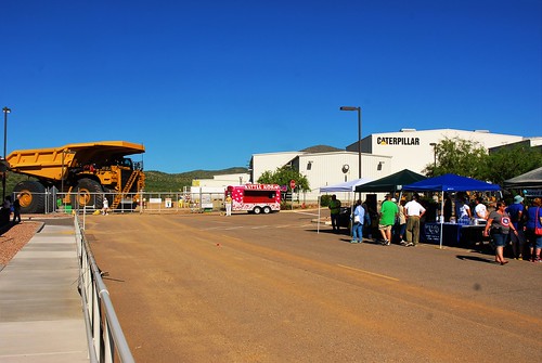 20160813 caterpillar proving ground car show for united way