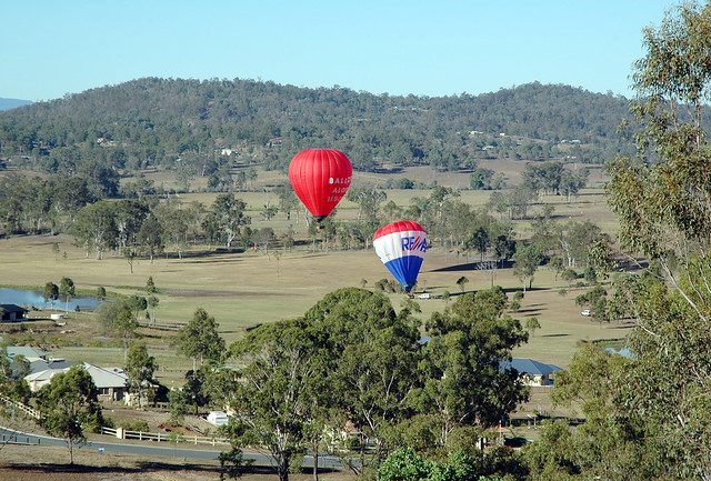 VH-AKH Kavanagh B-350 & VH-AKJ 'Remax' Kavanagh E-210 'Balloon Aloft Australia'