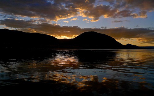 lake canada dusk britishcolumbia okanagan panasonic lakeshore penticton lx5 nigeldawson dmclx5 jasbond007 copyrightnigeldawson2016