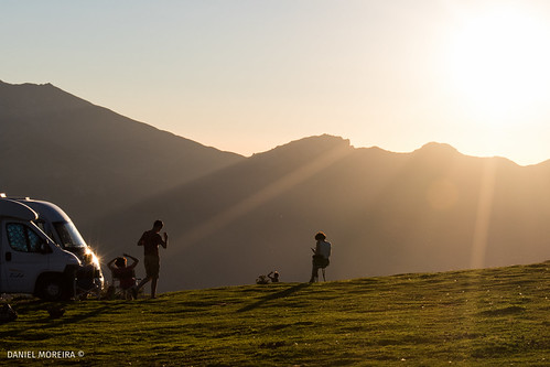 Connecting by Daniel Moreira, Col d'Aubisque, France, August 2016col daubisque top topo mountains montanhas sun sol sky céu people