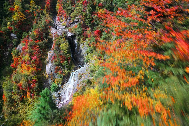 驚鴻 Splash moment ~ Glimpsing  Higure no taki waterfall ( 日暮れの滝へ) on  Komagatake Ropeway  駒ヶ岳ロープウェイ @ Senjojiki Kar, 長野県 千畳敷カール~