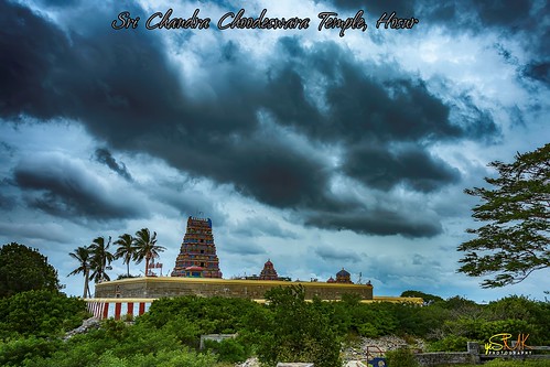 srichandrachoodeswaratemple hosur tamilnadu india krishnagiri yesmkphotography muthukumar d7200 hill top hilltop nikon clouds sky hindu hindutemple