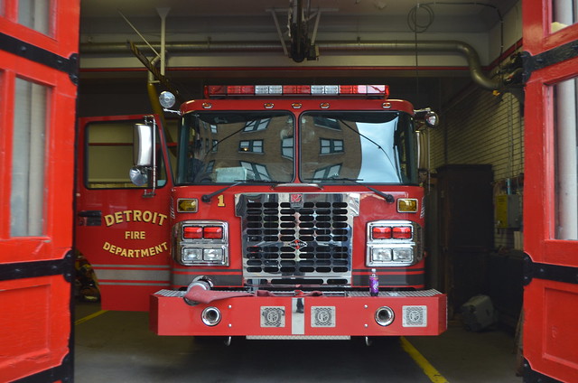Detroit Fire Department - Engine 1 - Montcalm St. W 115 - June 22, 2016  (3)