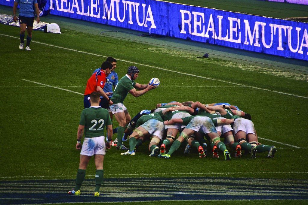 Italy Ireland. The last scrum of the match