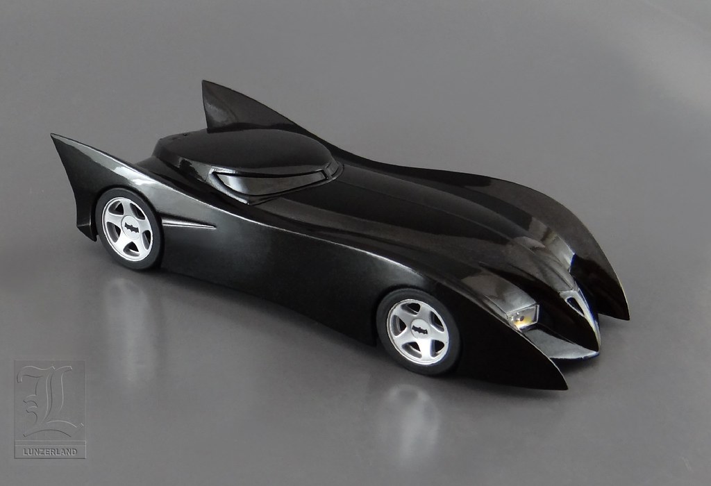 2004 the Batmobile BATMAN Animated Series in 1:43 Ixo Altaya stand modello 