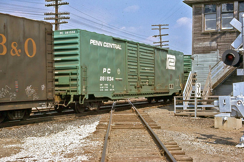 bo boxcars railroads railroadtracks norfolkwestern conrail penncentral newyorkcentral charlestonillinois interlockingtowers cotower