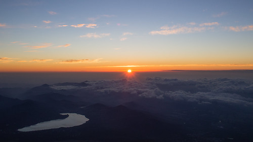 富士山 世界遺産 火山 日本 雲 天空 volcano worldheritage fujisan cloud japan nature sky sora olympusmzuikodigital 17mm f18 omd em5 日出 sunrise 御來光