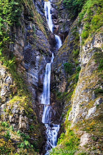travel nepal mountain color beautiful vertical landscape waterfall asia outdoor scenic remote cascade annapurnacircuit annapurna himalayas gandaki chame annapurnaconservationarea talekhu