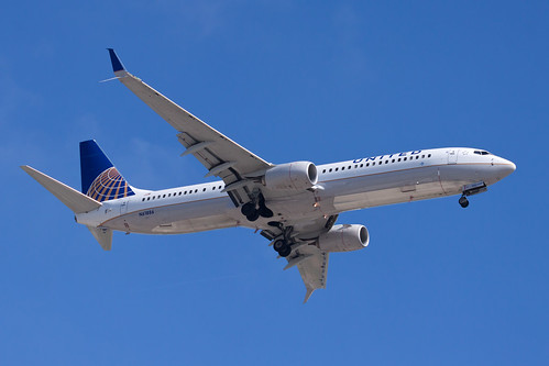 United Airlines Boeing 737-900ER N61886 | Year-old 737 arriv… | Flickr