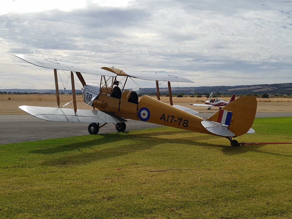 X RAAF TIGER MOTH | 1942 RAAF Tiger Moth Trainer flight 1 Ap… | Phil ...