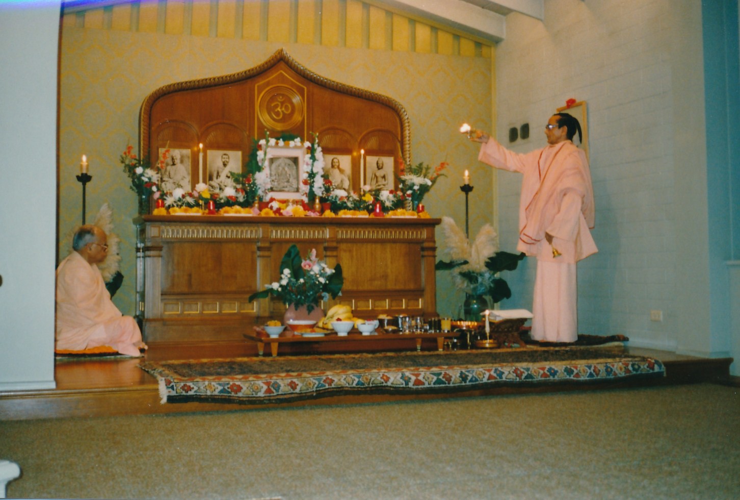 Swami Shraddhananda Swami Pramathananda Durga Puja