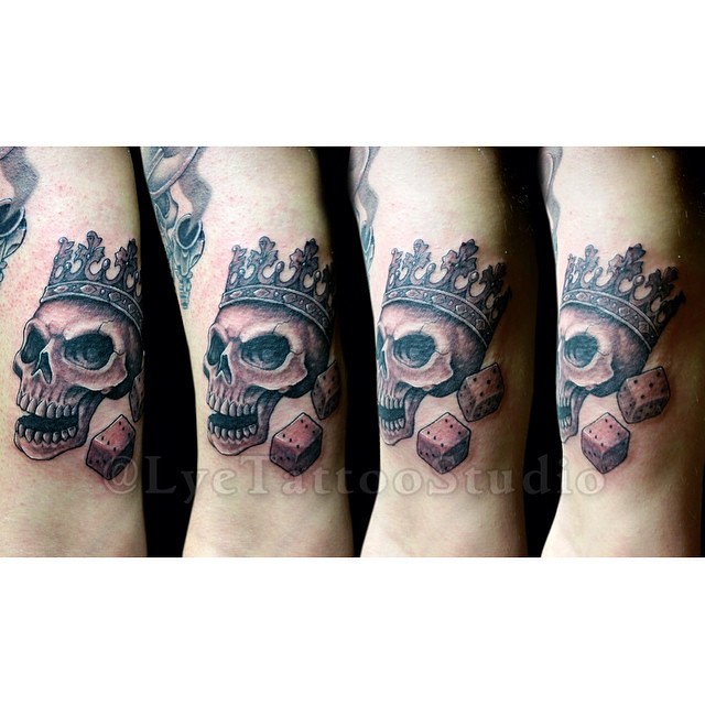 Little king skull on inner Bicep. #Tattoo #TattooArt #Skul…