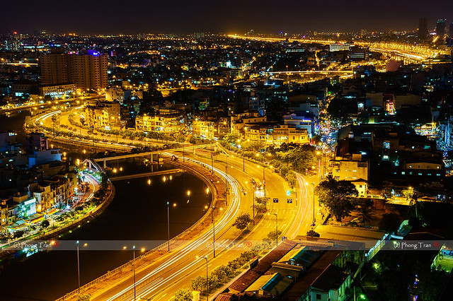 stock_DSC0610_Panoramic view of Vo Van Kiet highway, Ho Chi Minh city (or Saigon) by night, Vietnam