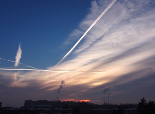 Traffico aereo al tramonto