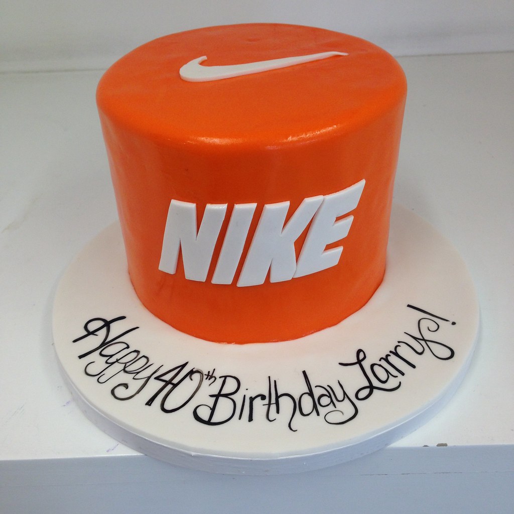 komen Onvergetelijk Berri Nike cake (3266) | Orange nike cake with logo on top www.asw… | Flickr
