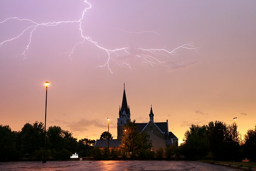 fortatkinson wi wisconsin thunderstorm storm severe weather sky lightning stpauls lutheran church