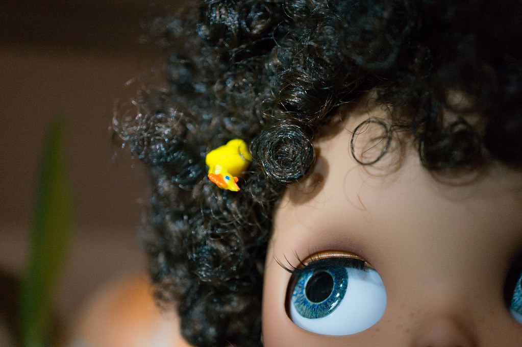 Bok Bok | Olivia: Giant what's that yellow thing in my hair.… | Flickr