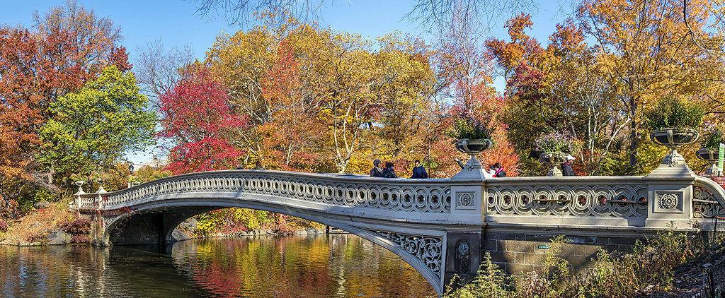 Fall Colors on Bow Bridge, Central Park, Manhattan, New York, USA.