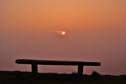 Breaking through by Andy2305, Sunrise over Malvern from North Hill this morning, the sun just about came through the fog!sunrise m