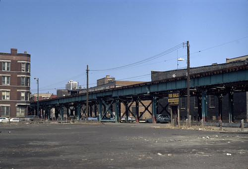 CTA elevated tracks, Orleans Street at Walton