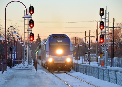 winter snow quebec montreal bombardier amt agencemétropolitainedetransport montrealwest dualmodeengine alp45dp amt1357 amt112