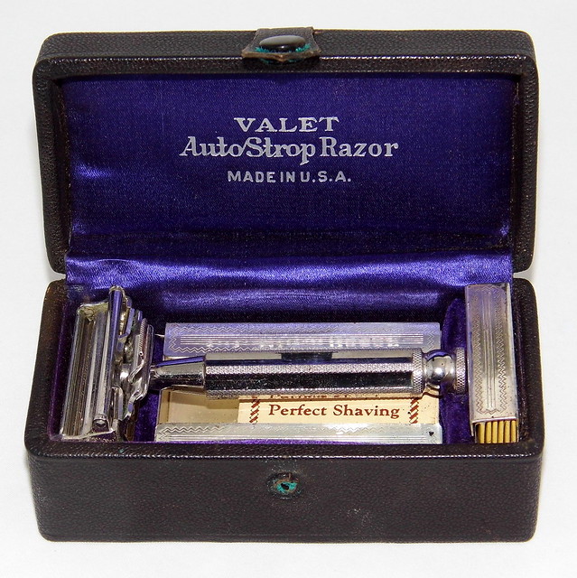 Vintage Valet AutoStrop Single Edge Silver Plated Safety Razor In Original Box, Model VB2, From The Dequaine Shaving Museum In Meriden Connecticut, Made In USA, Circa 1920s