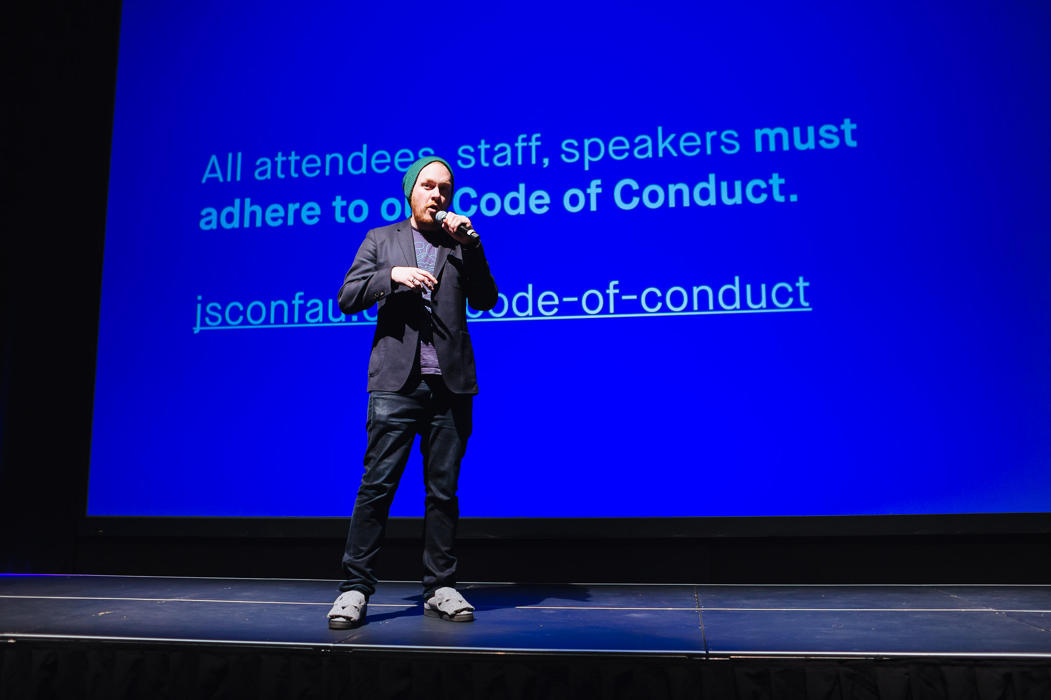 JS_OnStage_024