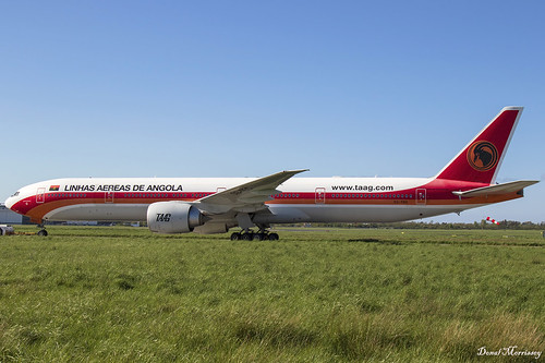 TAAG Angola Airlines 777-300(ER) D2-TEG | by birrlad