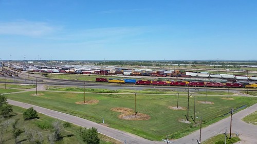 trains unionpacific nebraska goldenspiketower