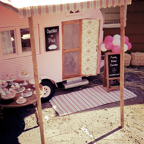 My pink cupcake and pie camper 1:12 scale miniature | Flickr