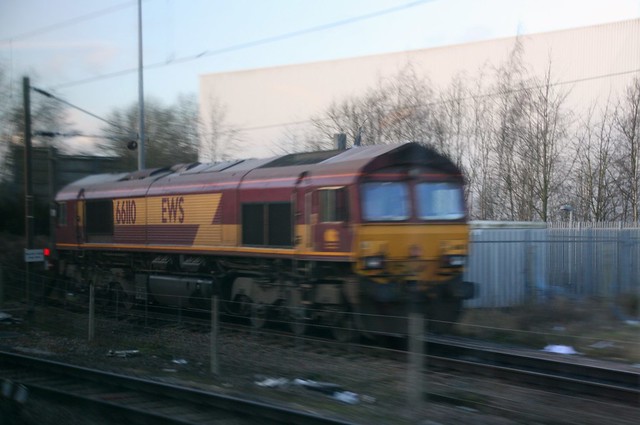 66110 DAVENTRY IRFT 20150115 VIEWED FROM PASSING ON 350 UNIT