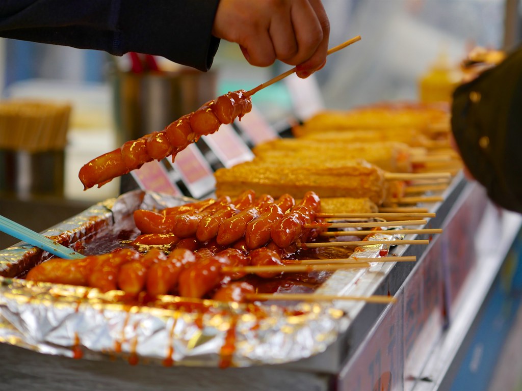 A picture of tteokbokki sold in local market.
