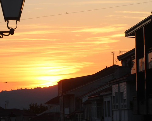 31 de agosto. M É R C O R E S. Así rematou o día de onte. Hoxe remata o mes 8 do ano 16. Agosto deixanos con calor. Despois de onte chegou hoxe e todo segue de maneira semellante. E chegará setembr by ConcellodeCea, instagramapp square squareformat iphoneography uploaded:by=instagram