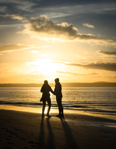 seattle sunset beach silhouette washington sand shore pacificnorthwest pugetsound goldengardens westernwashington shilsholebaymarina shilsholebay a7r