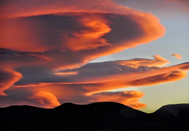 Extraterrestrial-looking lenticulars looming over the eastside of the Southern Sierra and El Pasos off 395.