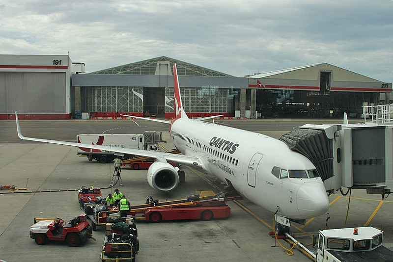 Qantas737-838-VH-VYD