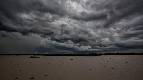 clouds landscape mekongriver river storm vietnam tiềngiang vn