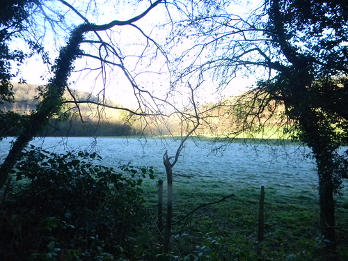 Magpie Bottom Otford Ciorcular Frost sun and autumn tinges