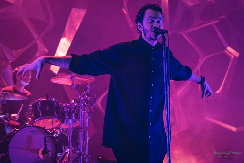 concert of Editors at Tempodrom, Berlin (2018) | by Adina Scharfenberg Photography