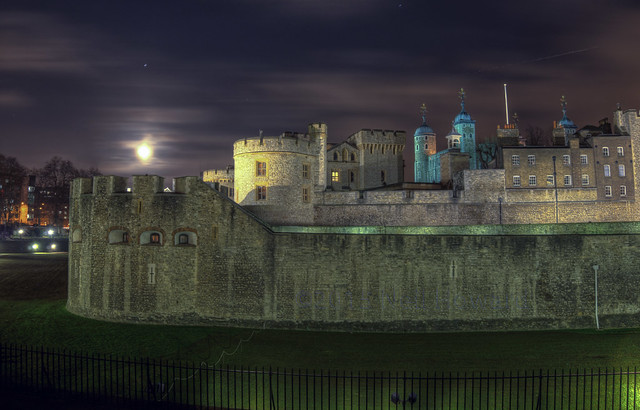 The Tower of London & the Moon