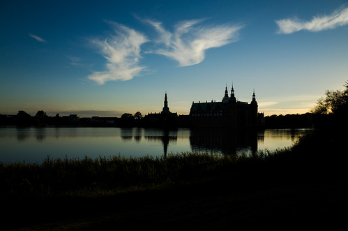 28mm castle denmark frederiksborgslot gr hillerød ricoh ricohgr janjespersenphotography lake landscape sunset urban